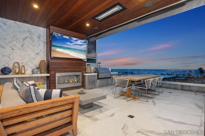 Property Photo:  367 Liverpool Dr  CA 92007 