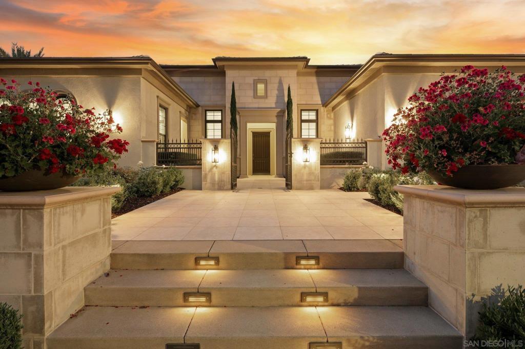 Property Photo: 6210 Summit Crest Cir CA 92130