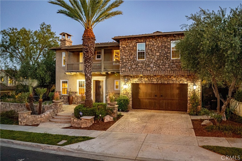 Property Photo: 18 Calle Pacifica CA 92673