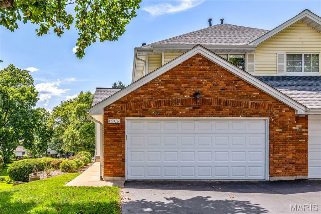 Property Photo: 1905 King Arthur Court MO 63146