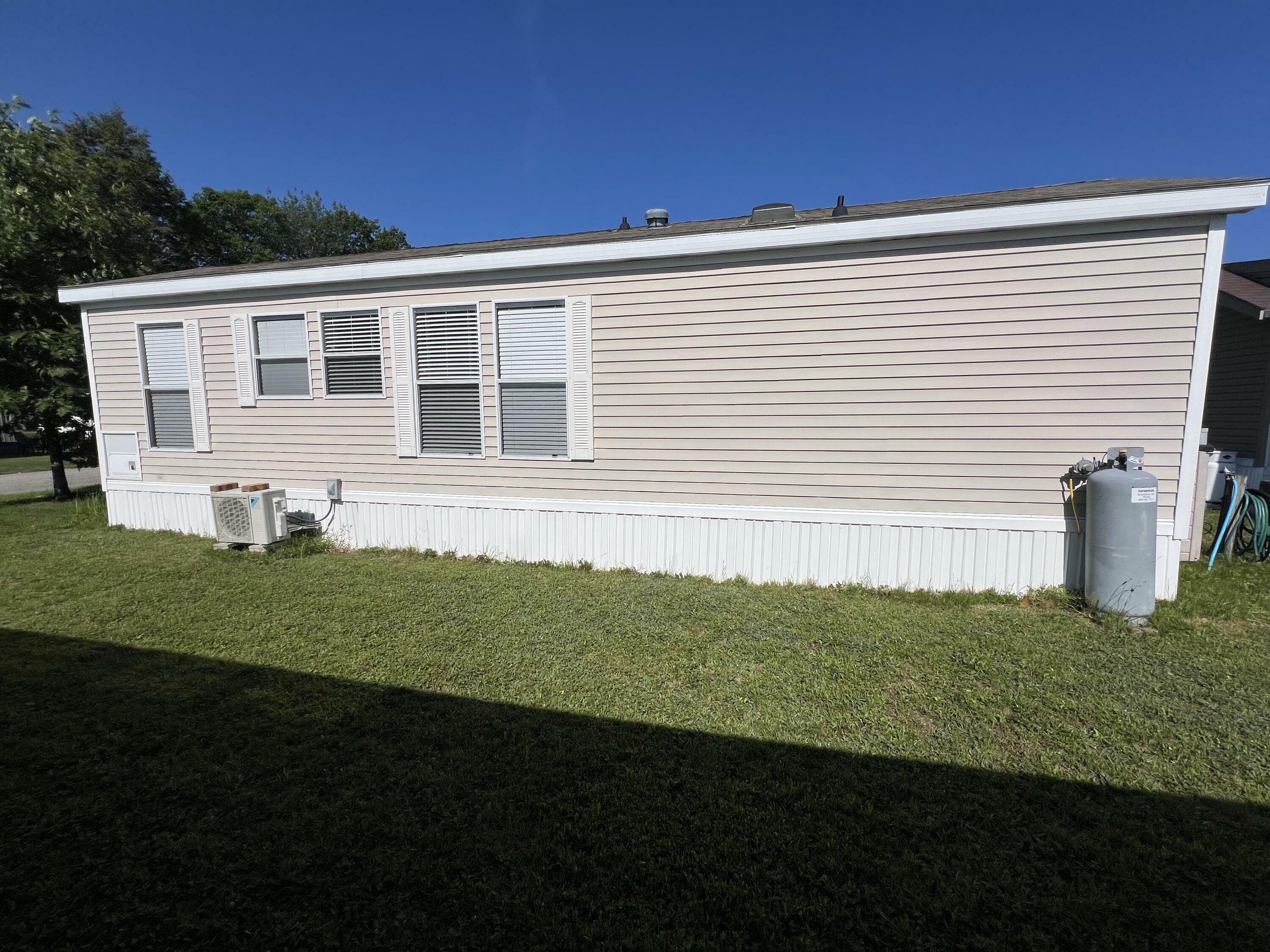 Property Photo: 430 Post Road 180 ME 04090
