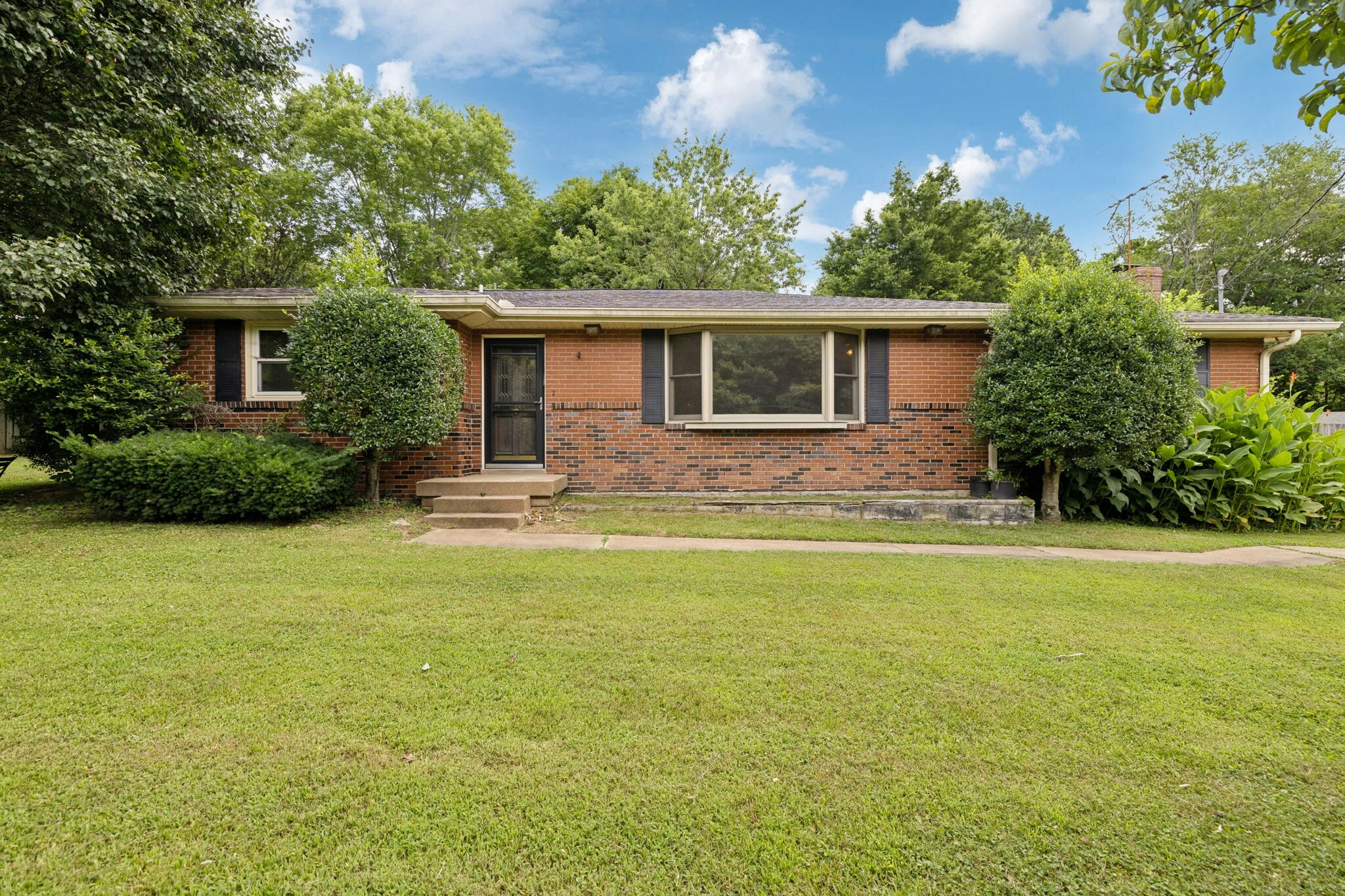 Property Photo: 480 Manley Dr TN 37220