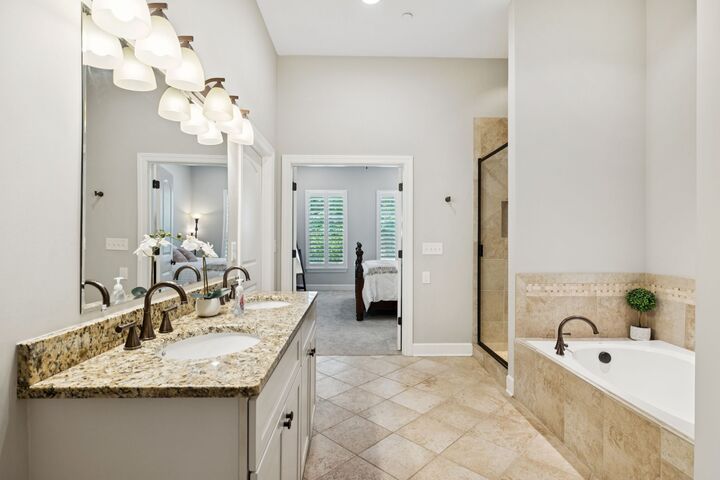 Property Photo:  805 Cedarstone Way  TN 37214 