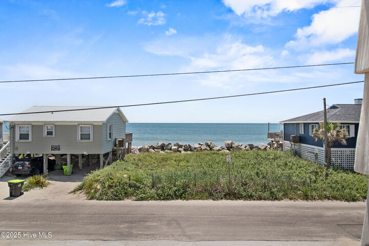Property Photo:  1711 Carolina Beach Avenue N Unit B  NC 28428 