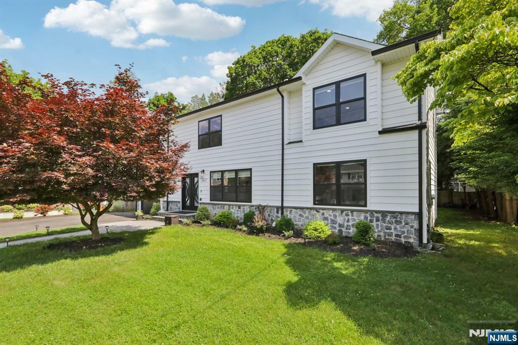 Property Photo:  557 Roosevelt Avenue  NJ 07675 