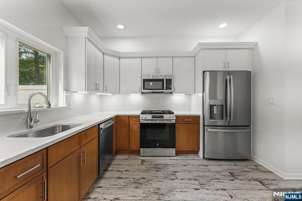 Property Photo:  206 E 9th Avenue  NJ 07203 