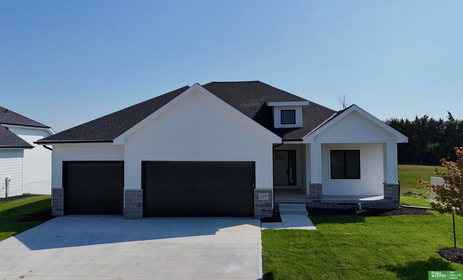 Property Photo: 12379 Windsor Drive NE 68046