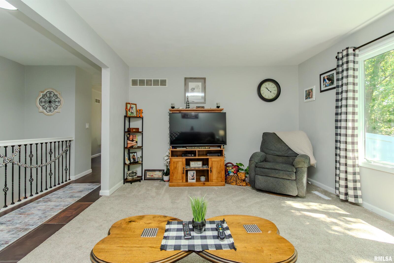 Property Photo: 408 S French Drive IL 61525