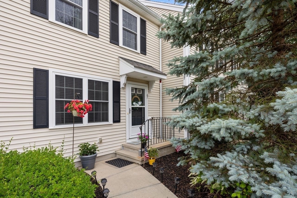 Property Photo:  67 Boxberry Ln 67  MA 02370 