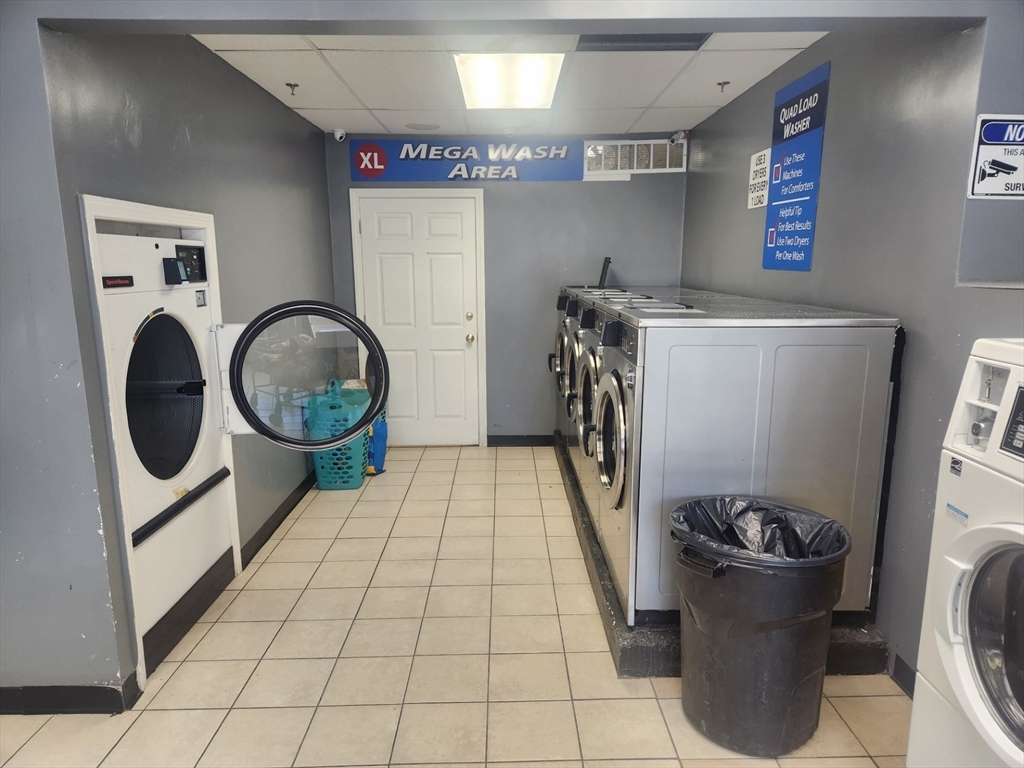 Property Photo:  19 1/2 Lunenburg Street 11  MA 01420 