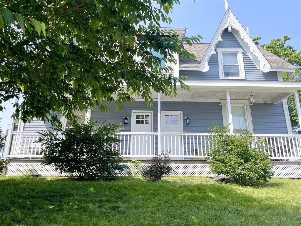 Property Photo: 17 Court St 1 MA 01801