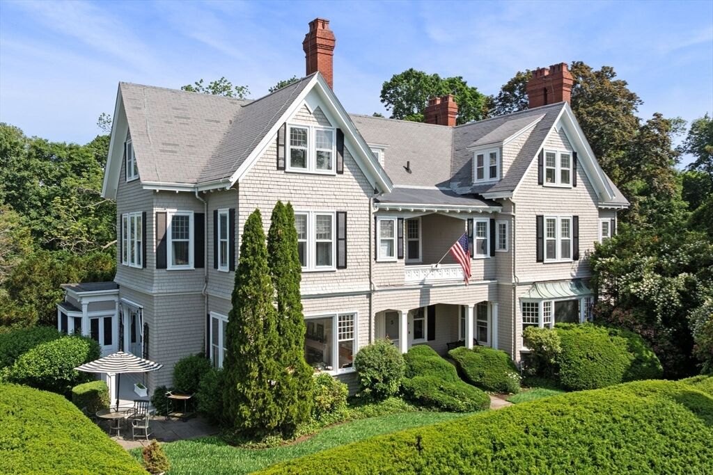 Property Photo:  51 Cliff Street  MA 01908 