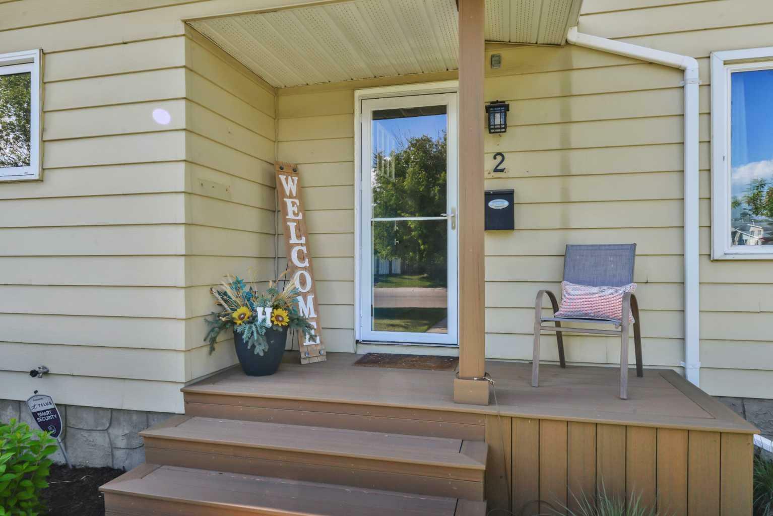 Property Photo: 2 Wishart Street AB T4N 5W3