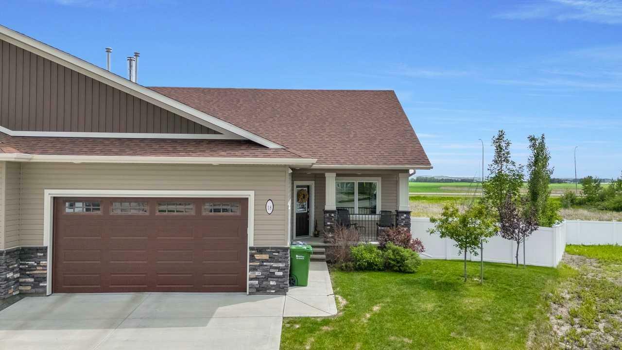 Property Photo: 18 Veer Place AB T4R 0N5