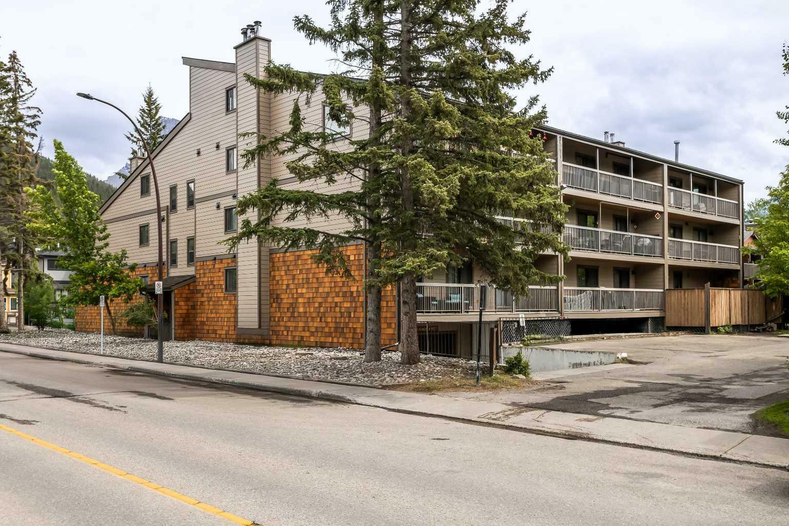Property Photo: 404 Wolf Street 306 AB T1L 1A8