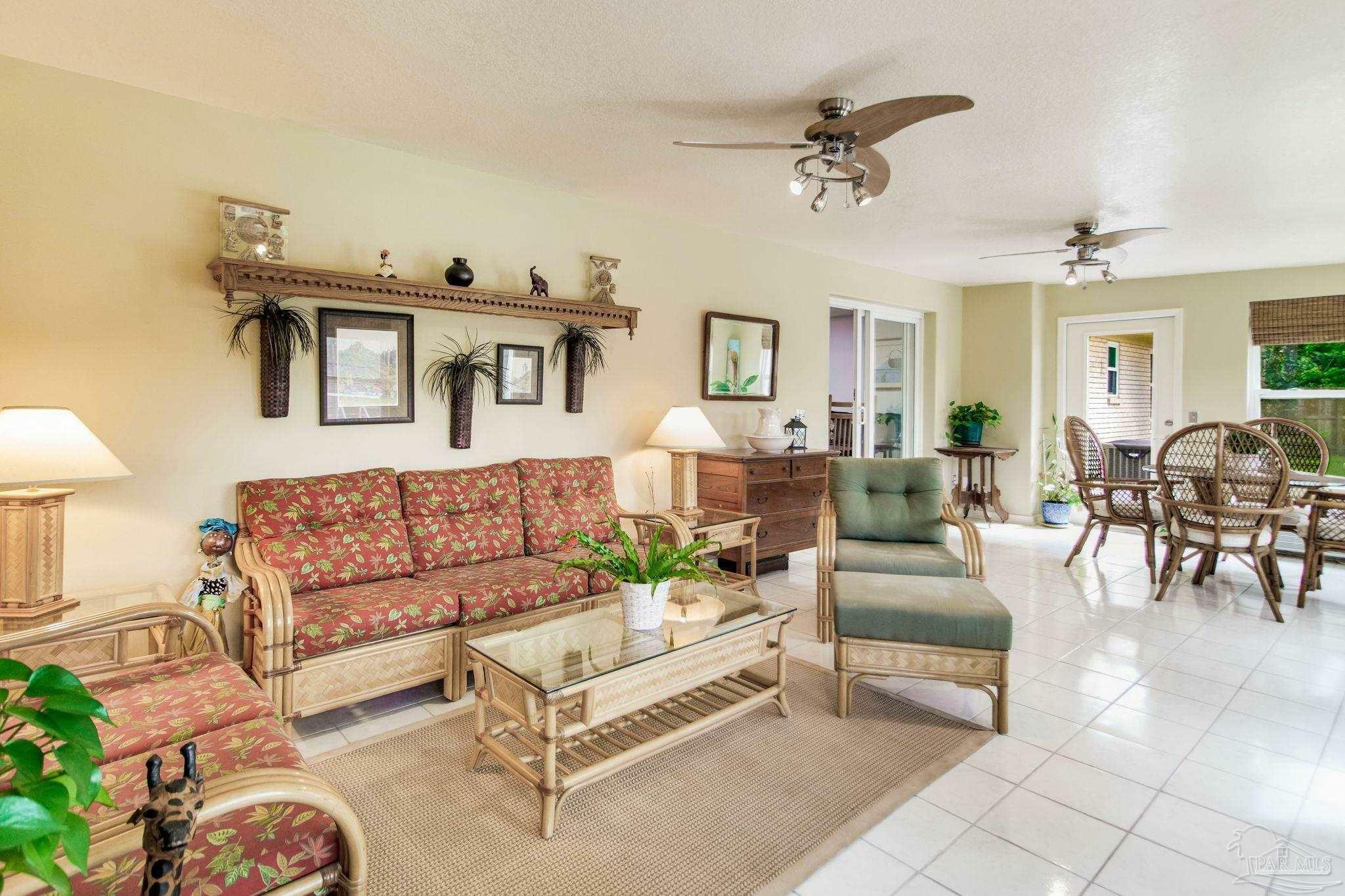 Property Photo: 8110 Banberry Rd FL 32514