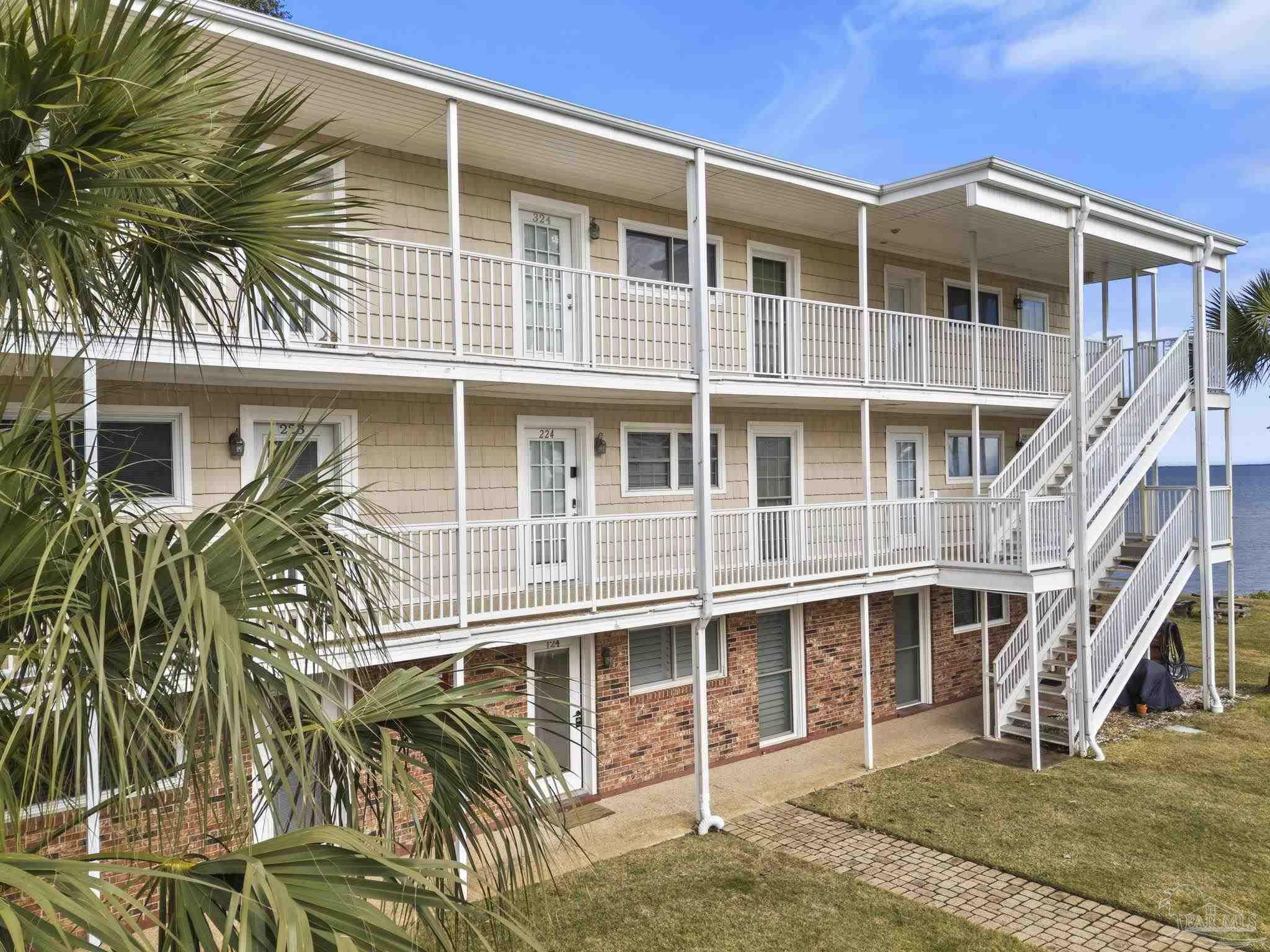 Property Photo: 710 Scenic Hwy 224 FL 32503