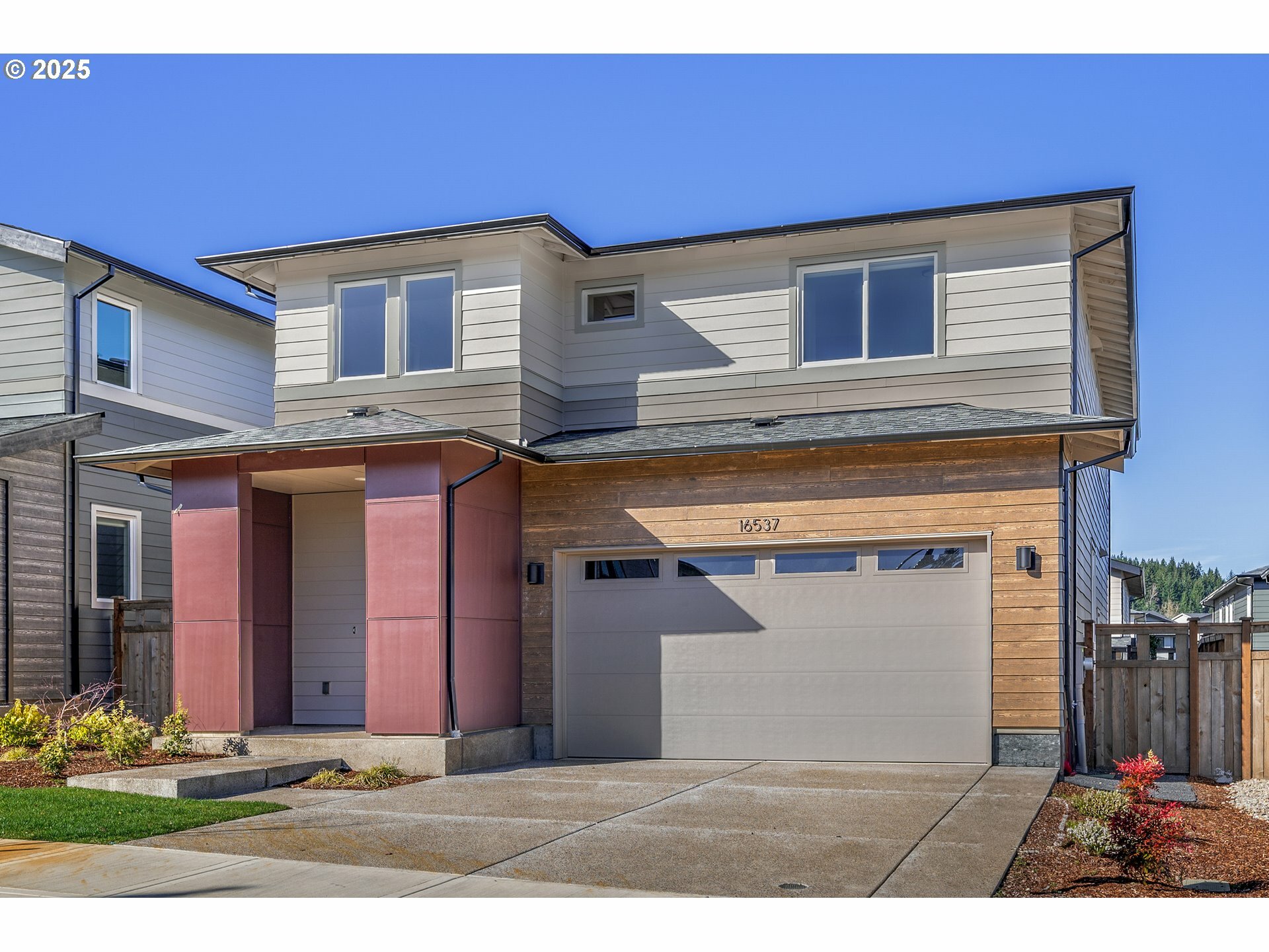Property Photo:  16537 SE Shimmering Leaf St  OR 97086 