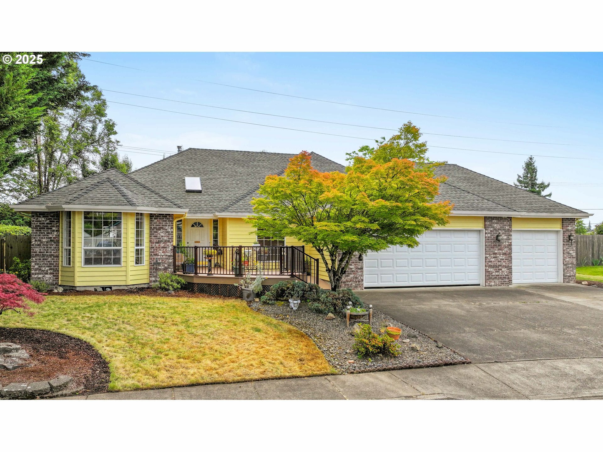 Property Photo: 1720 NW Ravenwood Dr OR 97321