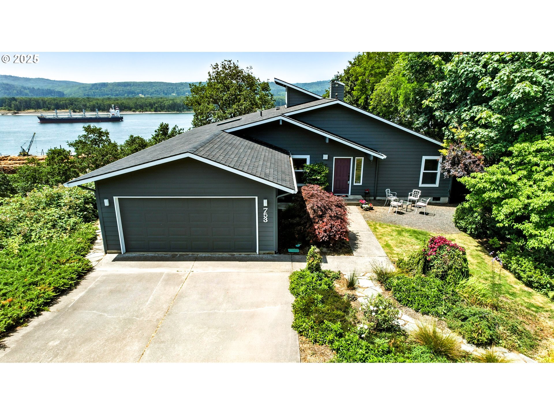 753 N 2nd St  Kalama WA 98625 photo