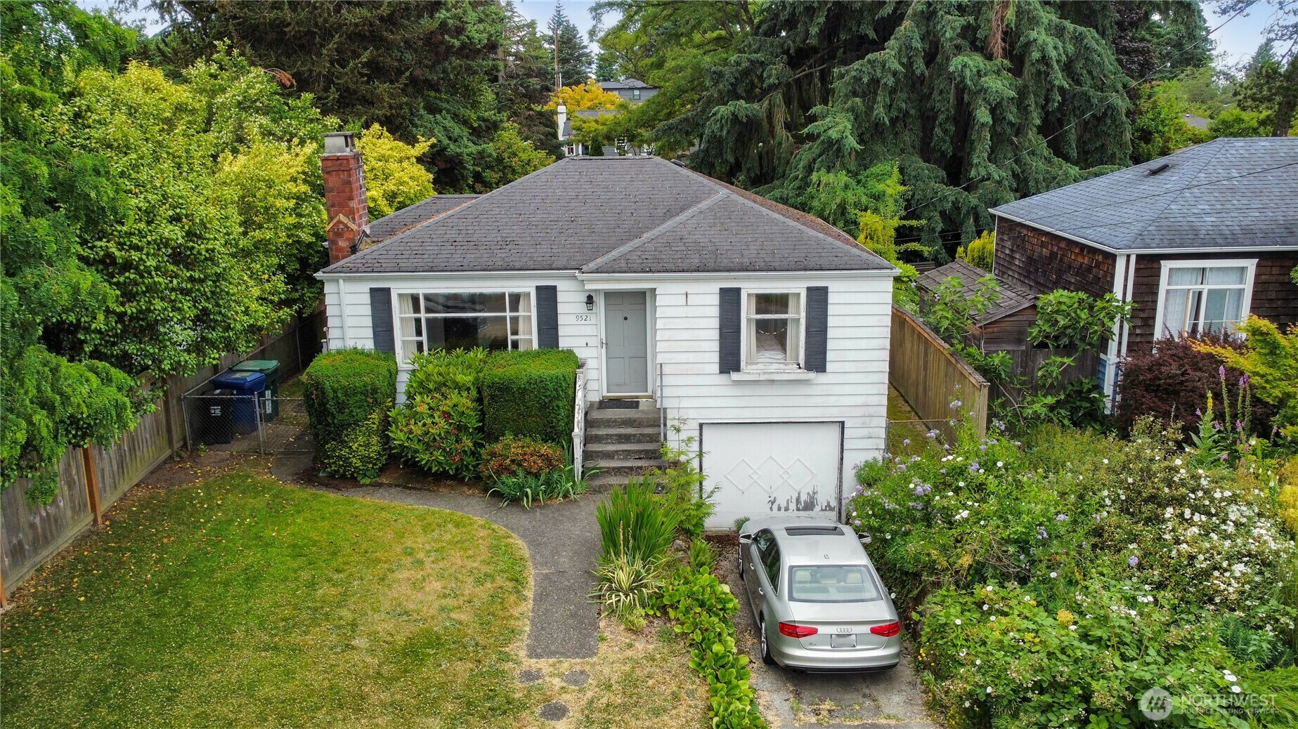 Property Photo: 9521 12th Avenue NW WA 98117