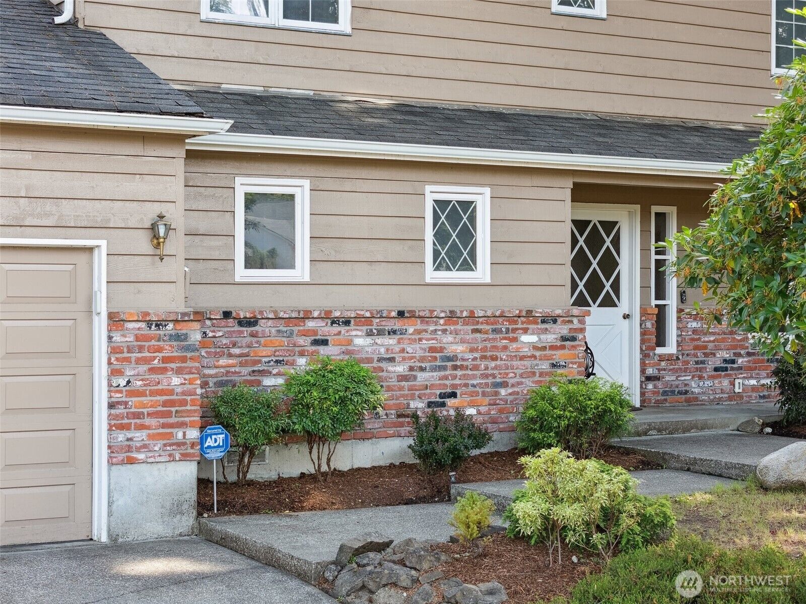 Property Photo: 705 Terrace Boulevard WA 98584