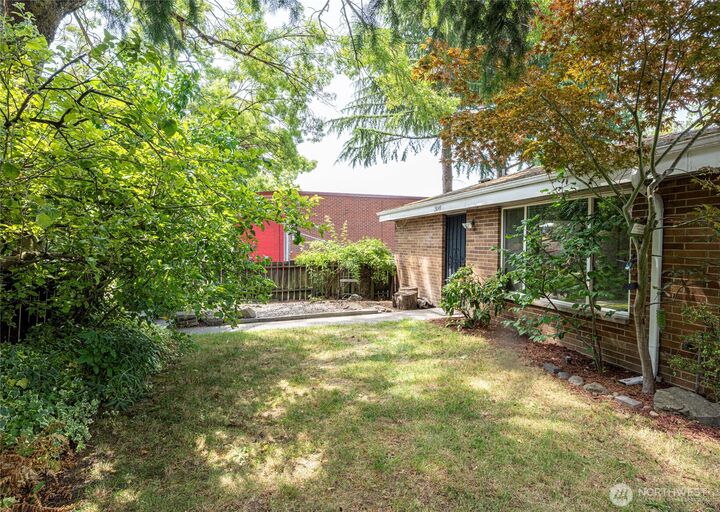 Property Photo: 13049 35th Avenue NE WA 98125