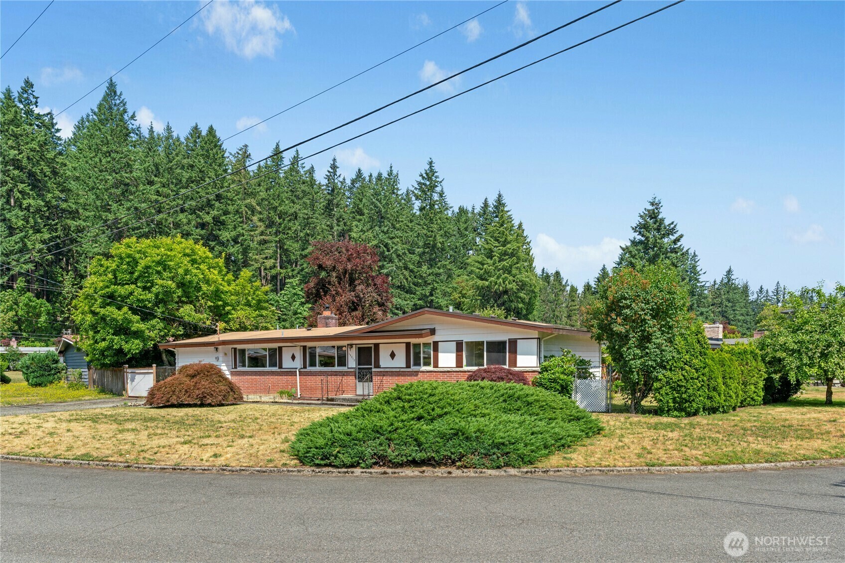 Property Photo:  15312 SE 27th Street  WA 98007 