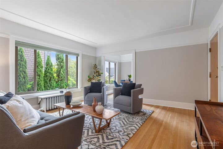Property Photo:  2016  Broadway  E B  WA 98102 