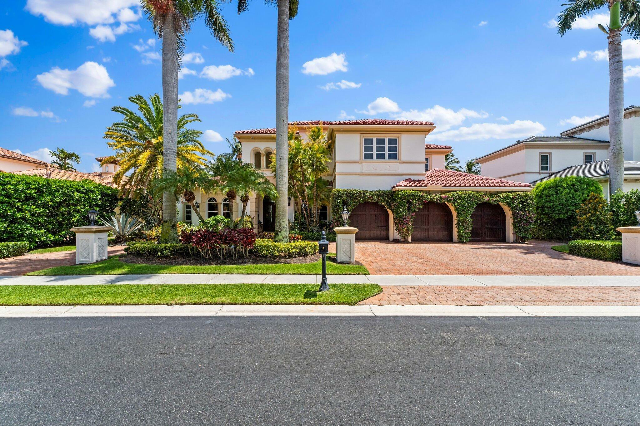 Property Photo: 678 Hermitage Circle FL 33410