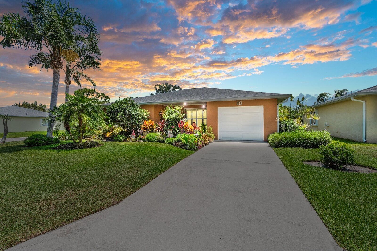 Property Photo: 5681 Travelers Way FL 34982