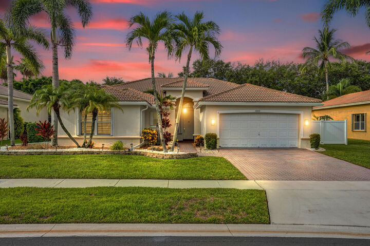 Property Photo:  5242 Indianwood Village Lane  FL 33463 