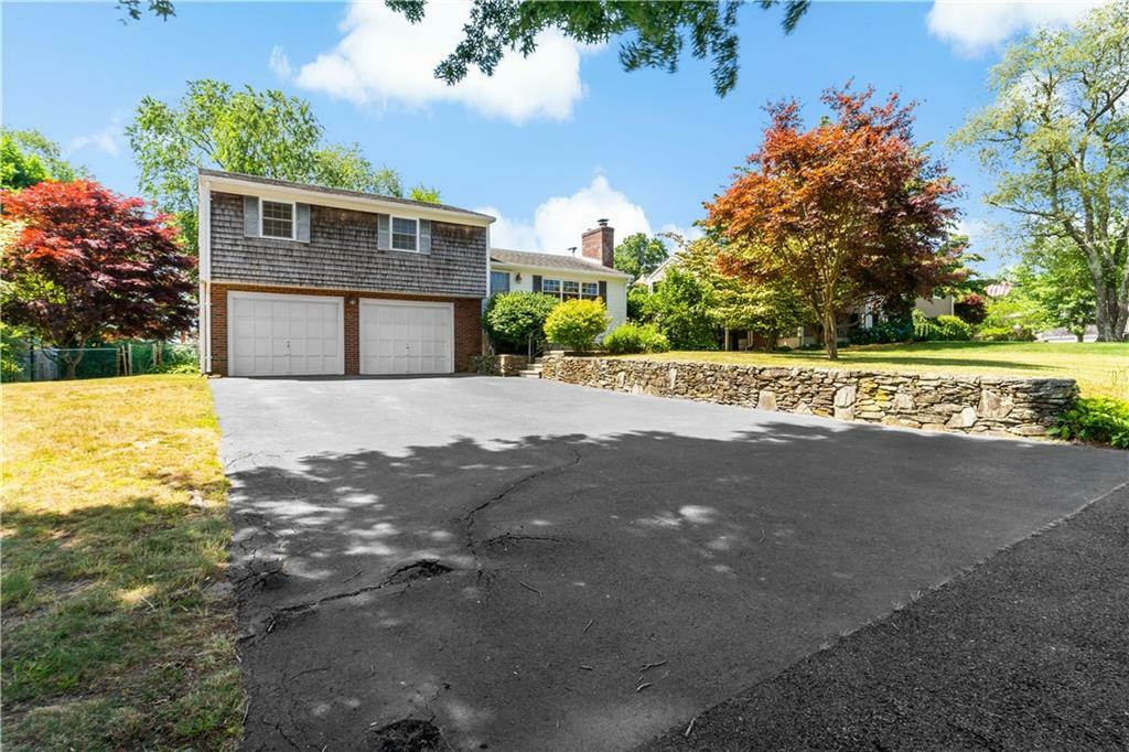 Property Photo:  36 Roosevelt Drive  RI 02809 