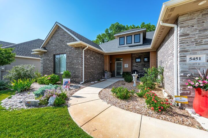 Photo de la propriété: 5451 W 26th Ct.. N KS 67205