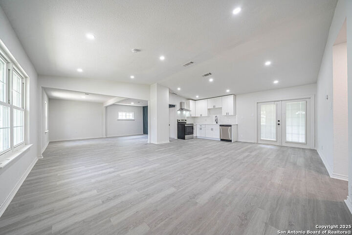 Property Photo:  5429 Boatman  TX 78219 