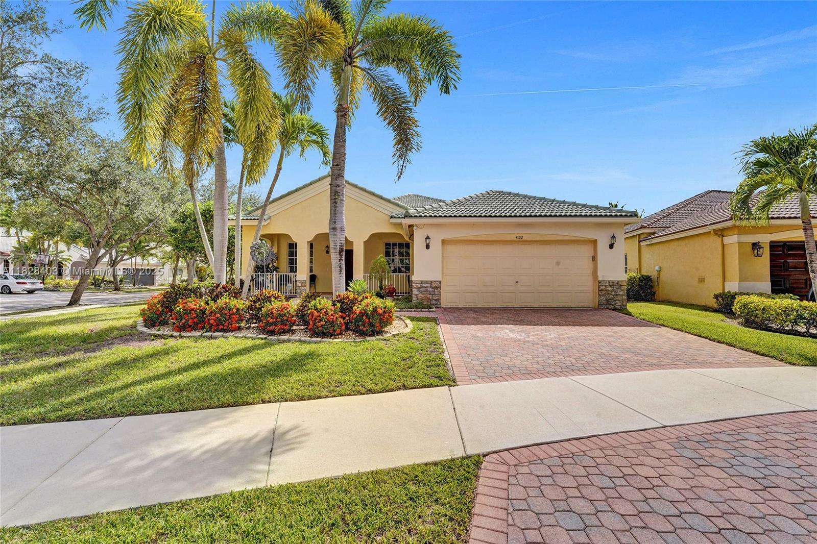 Property Photo:  4122 Laurel Ridge Cir  FL 33331 