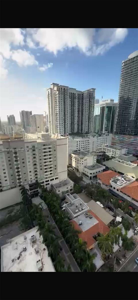 Property Photo:  1000 Brickell Plz 2008  FL 33131 
