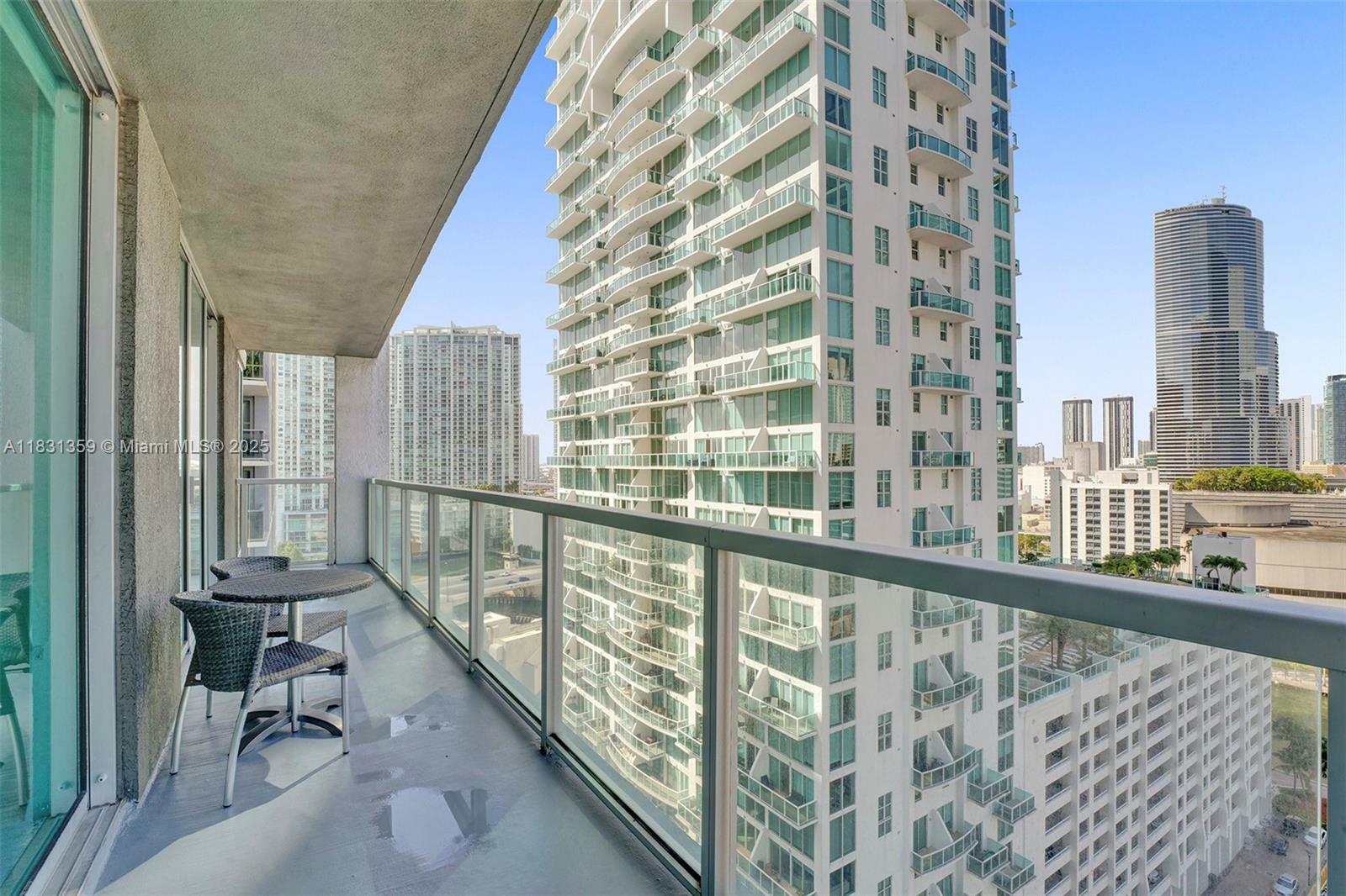 55 SE 6th St 1801  Miami FL 33131 photo
