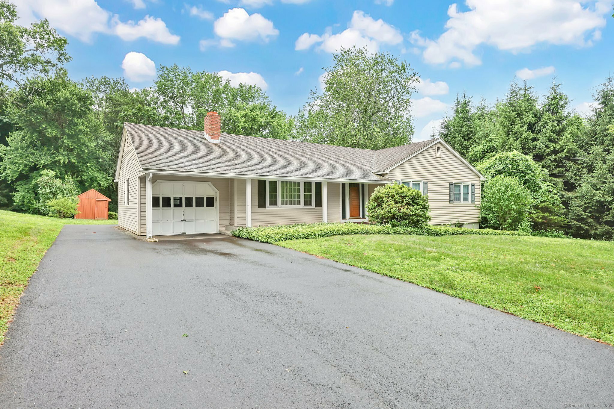 Property Photo:  403 Griffin Road  CT 06074 