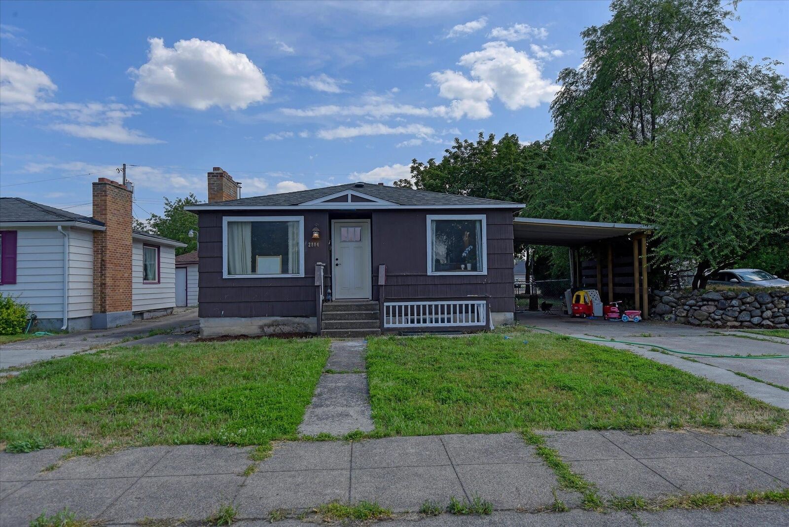 Property Photo: 2804 E Marshall Ave WA 99207
