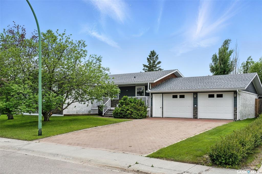 Property Photo:  65 Howard Crescent  SK S0K 2M0 