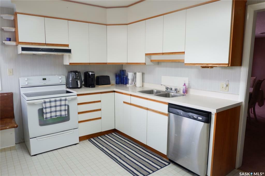 Property Photo: 48 2nd Avenue E SK S0H 2K0
