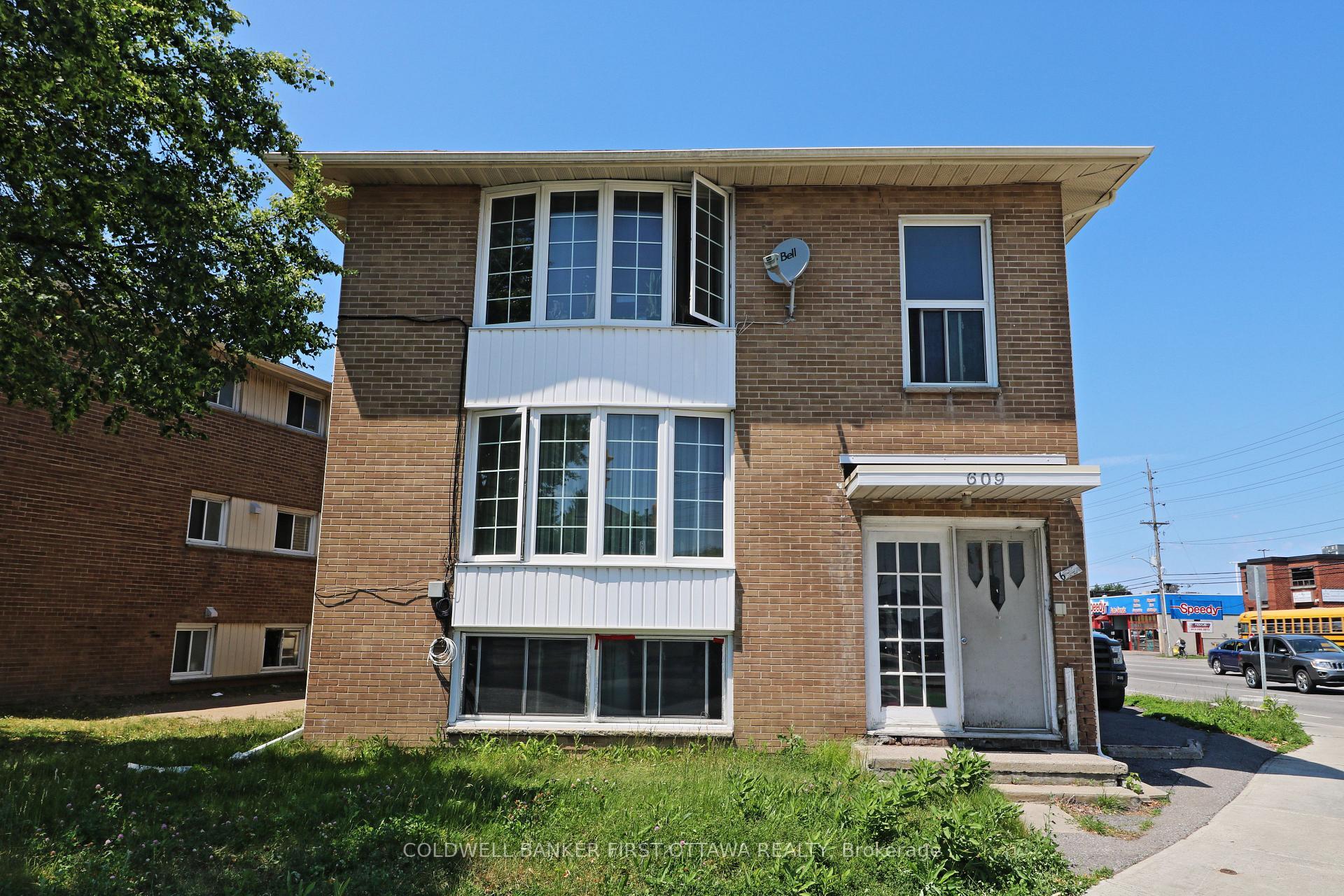 Property Photo: 609 Donald Street ON K1K 1L3