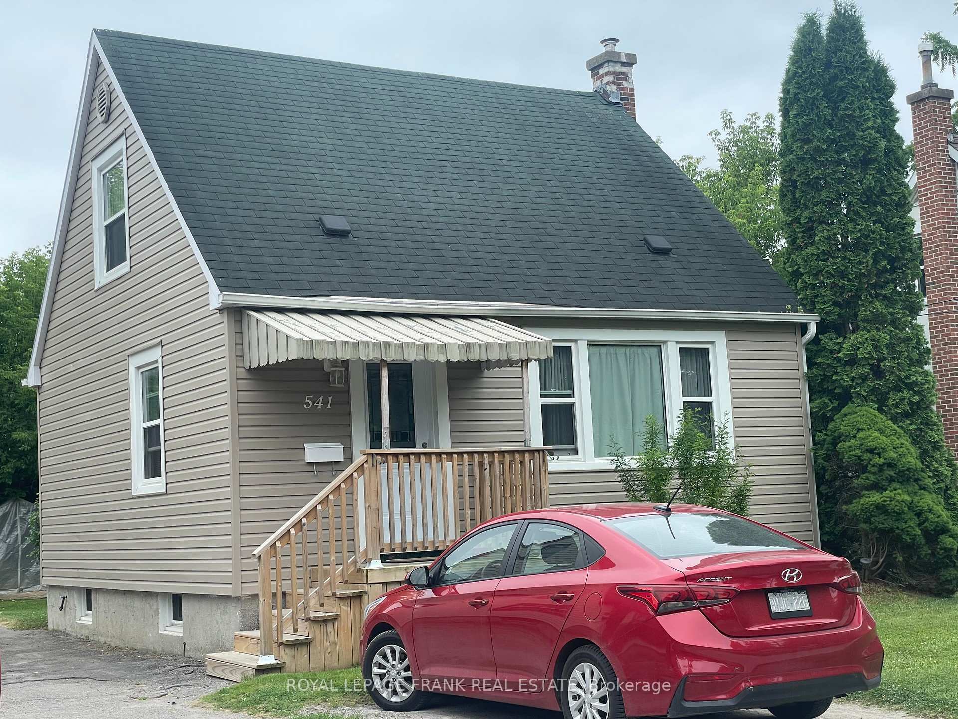 541 McKellar Street  Peterborough South ON K9J 1R1 photo