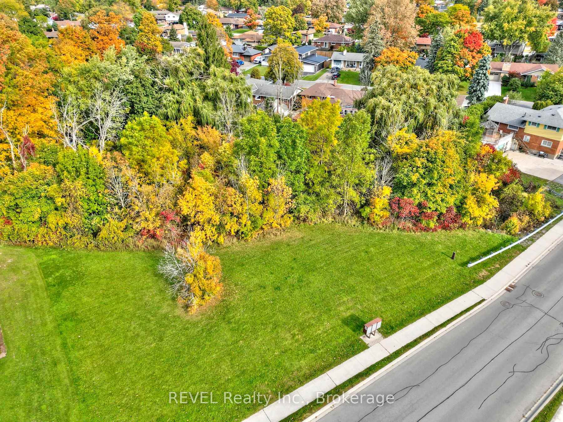 Property Photo:  55-63 Colbeck Drive  ON L3C 7B2 