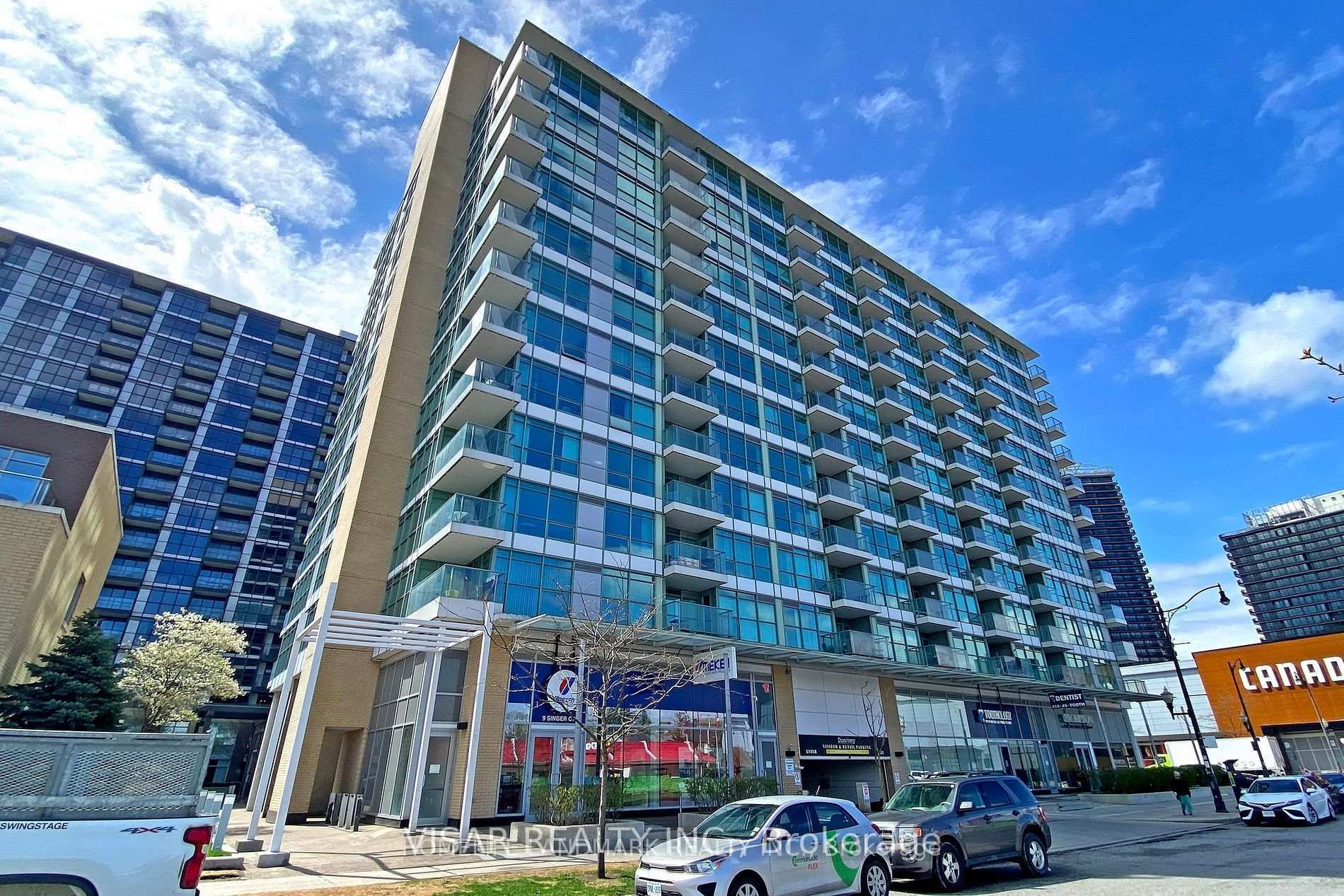 Property Photo: 15 Singer Court 509 ON M2K 0B1