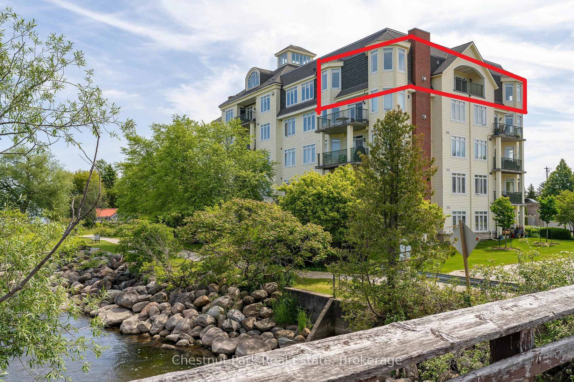 Property Photo: 10 Bay Street E Ph 1 ON N0H 2P0