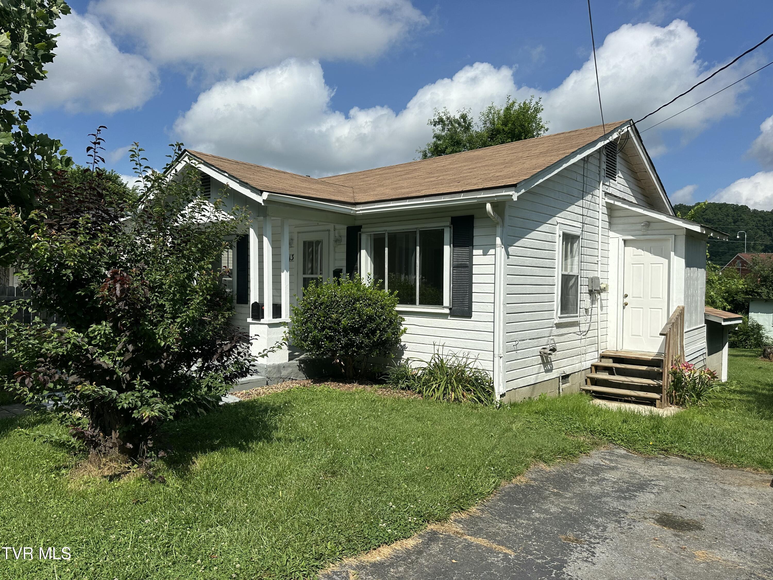 613 Spruce Street  Johnson City TN 37601 photo