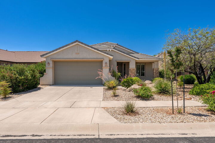 Property Photo:  2690 E Cross Point Dr  UT 84780 
