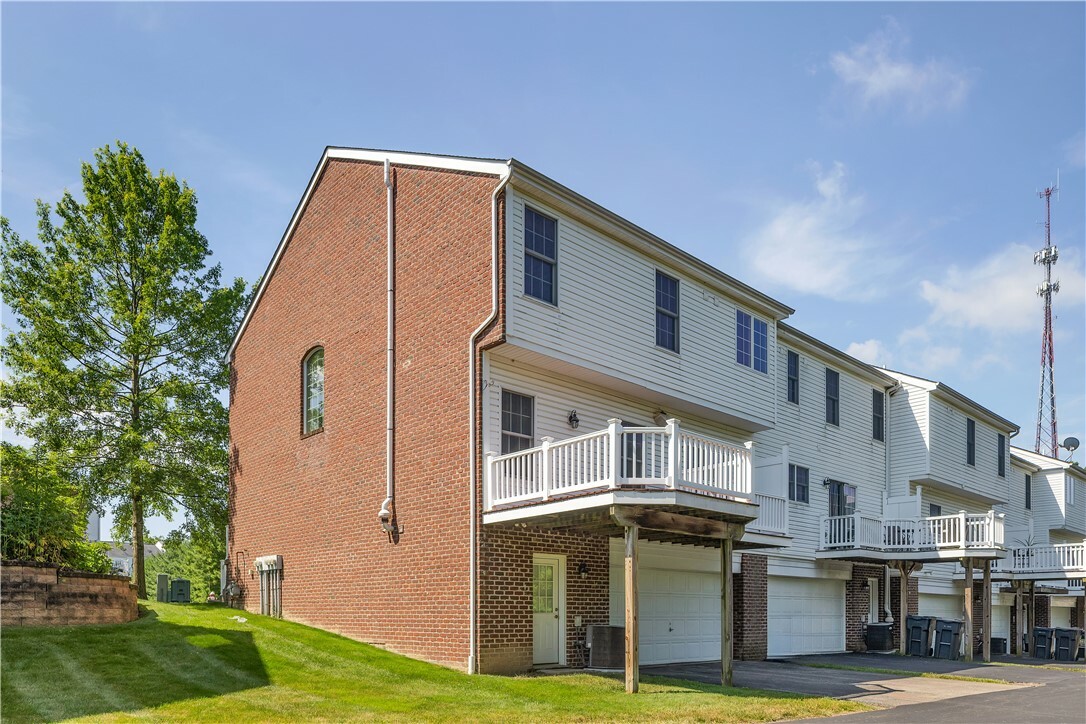 Property Photo: 371 Marshall Heights Dr PA 15090